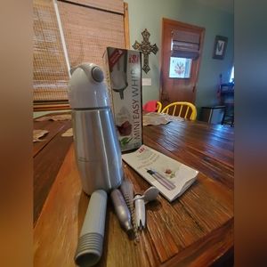 Mini easy whip by isi